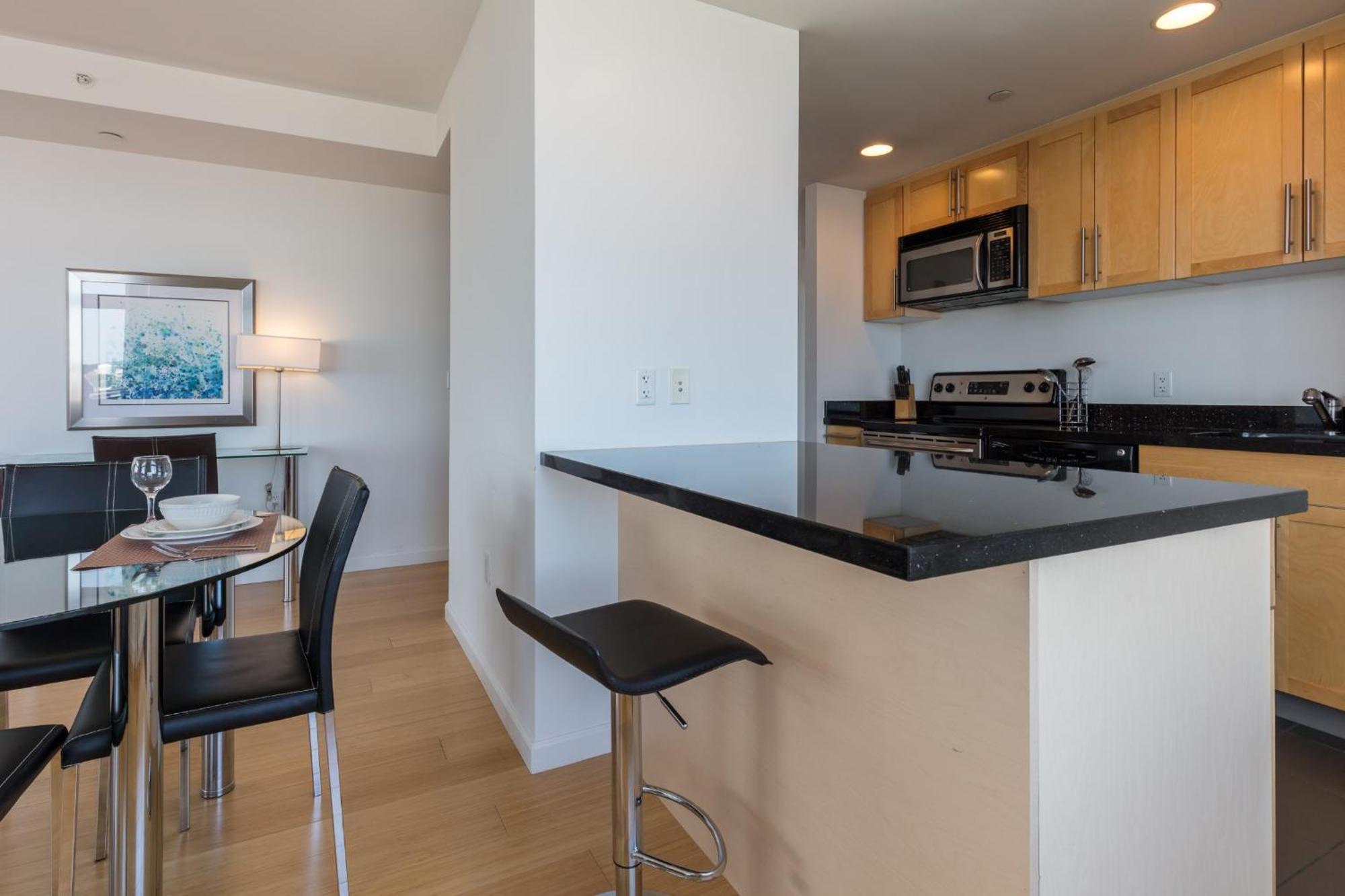 Global Luxury Suites At Kendall West Cambridge Bilik gambar
